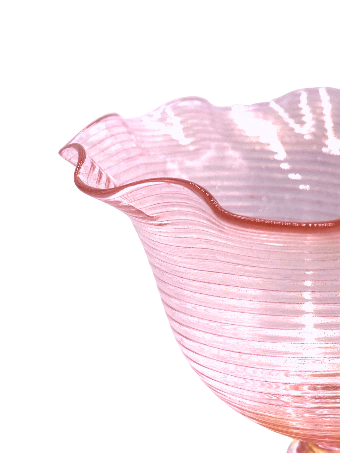 A pink Murano Coppetta Rosa bowl from TAKAYASATO.COM on a white background